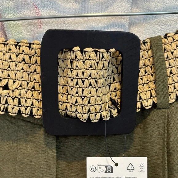 NWT Zara Olive Green Shorts with Woven Belt - Picture 2 of 5